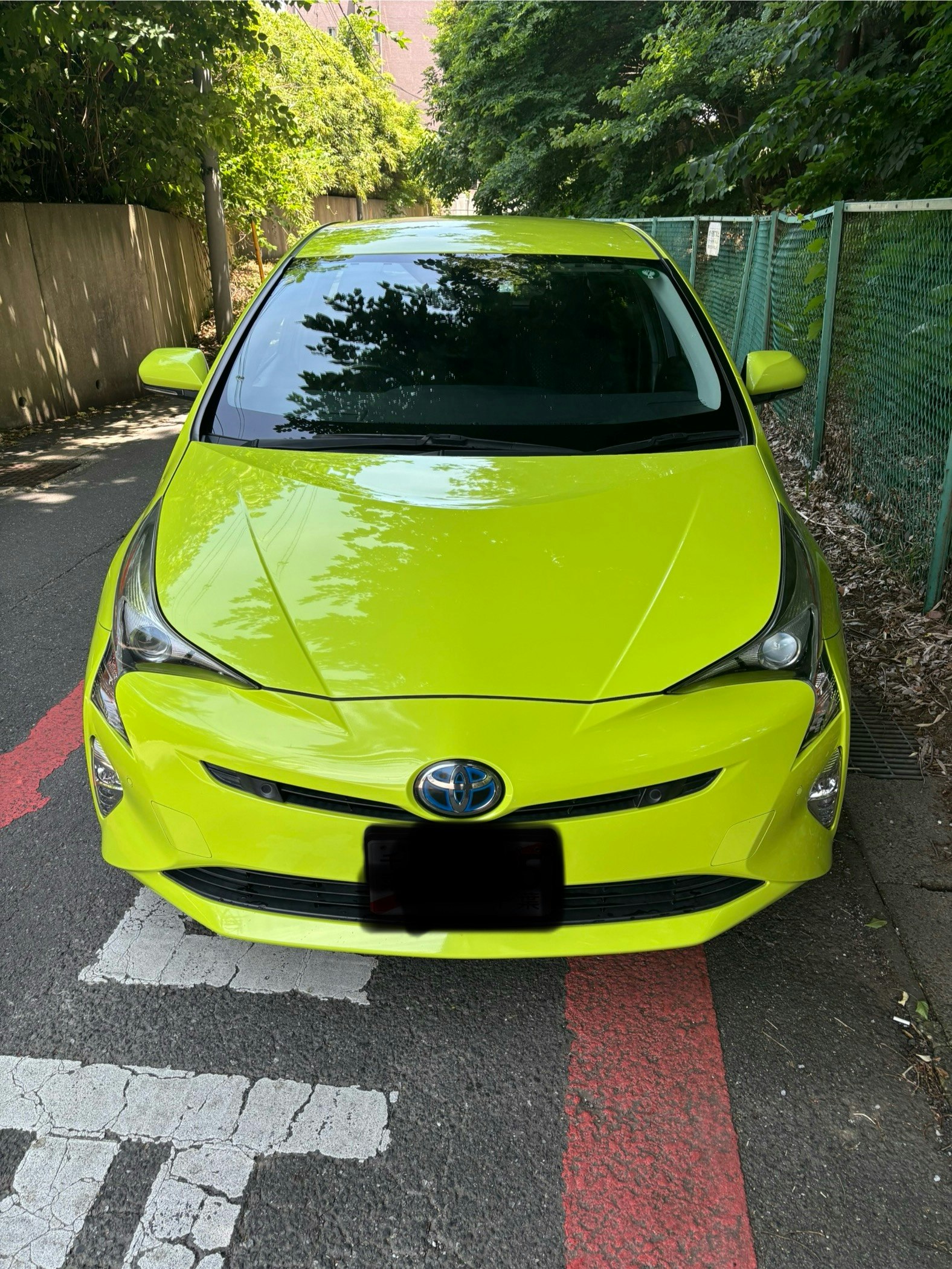 トヨタ プリウス50 平成28年式 86,100km