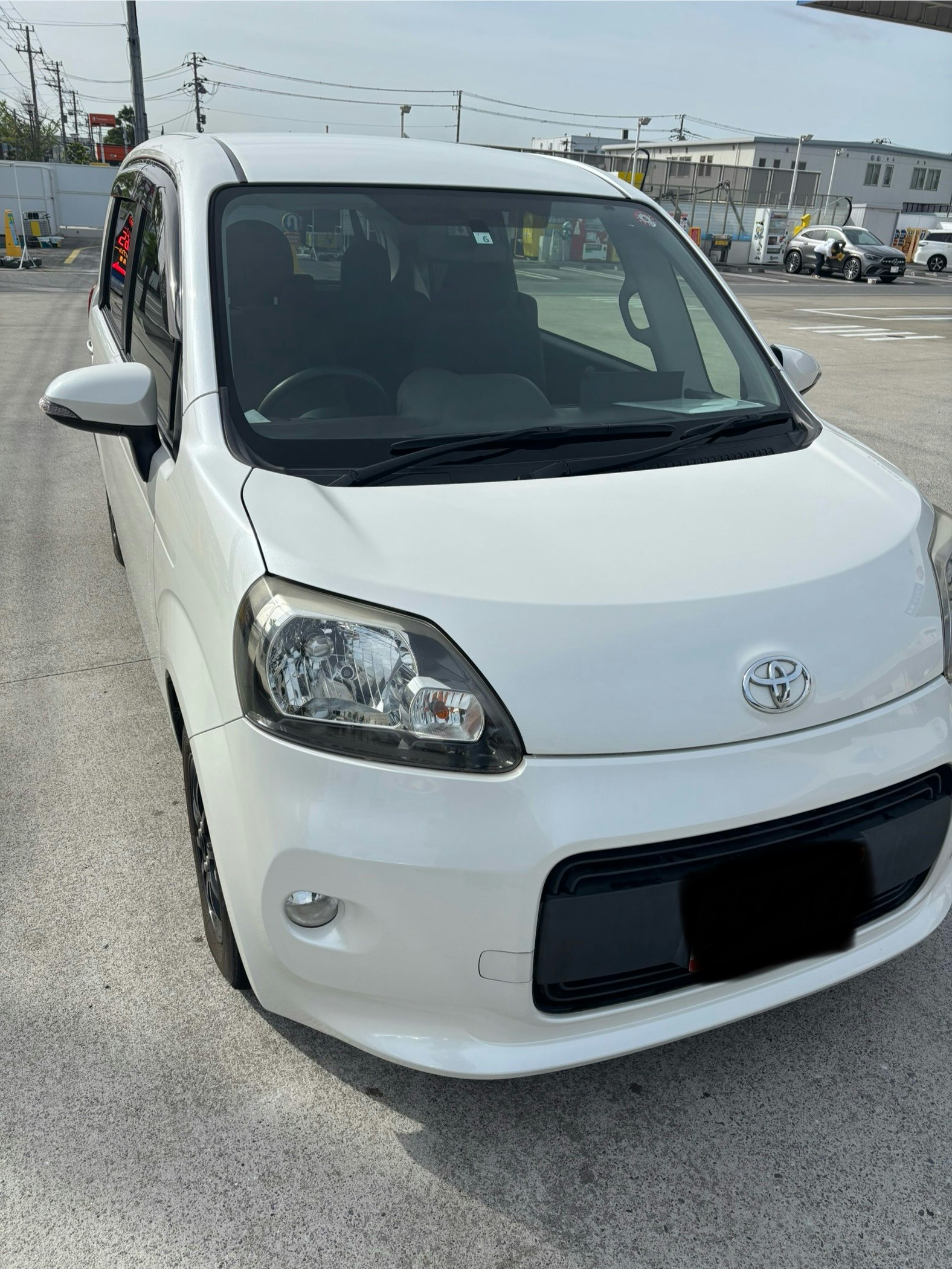 トヨタ　ポルテ　平成26年　87,000km